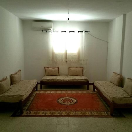 Appartement F2 Algerie Skikda Bouzaroura Proche De La Mere Exterior photo